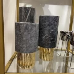 Ayaklı Mermer Vazo Küçük Boy